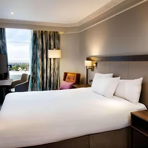 hilton-edinburgh-carlton.edinburghhotelsuk.org/
