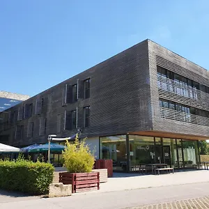 youth-hostel-echternach.luxembourghotelsguide.com/